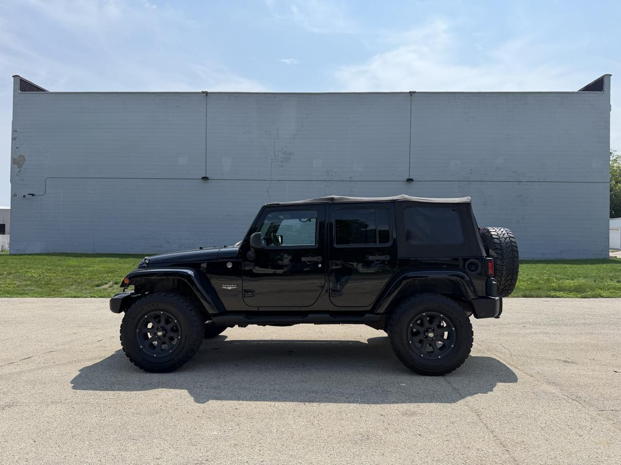 Jeep Wrangler Unlimited Sahara 4WD 2012