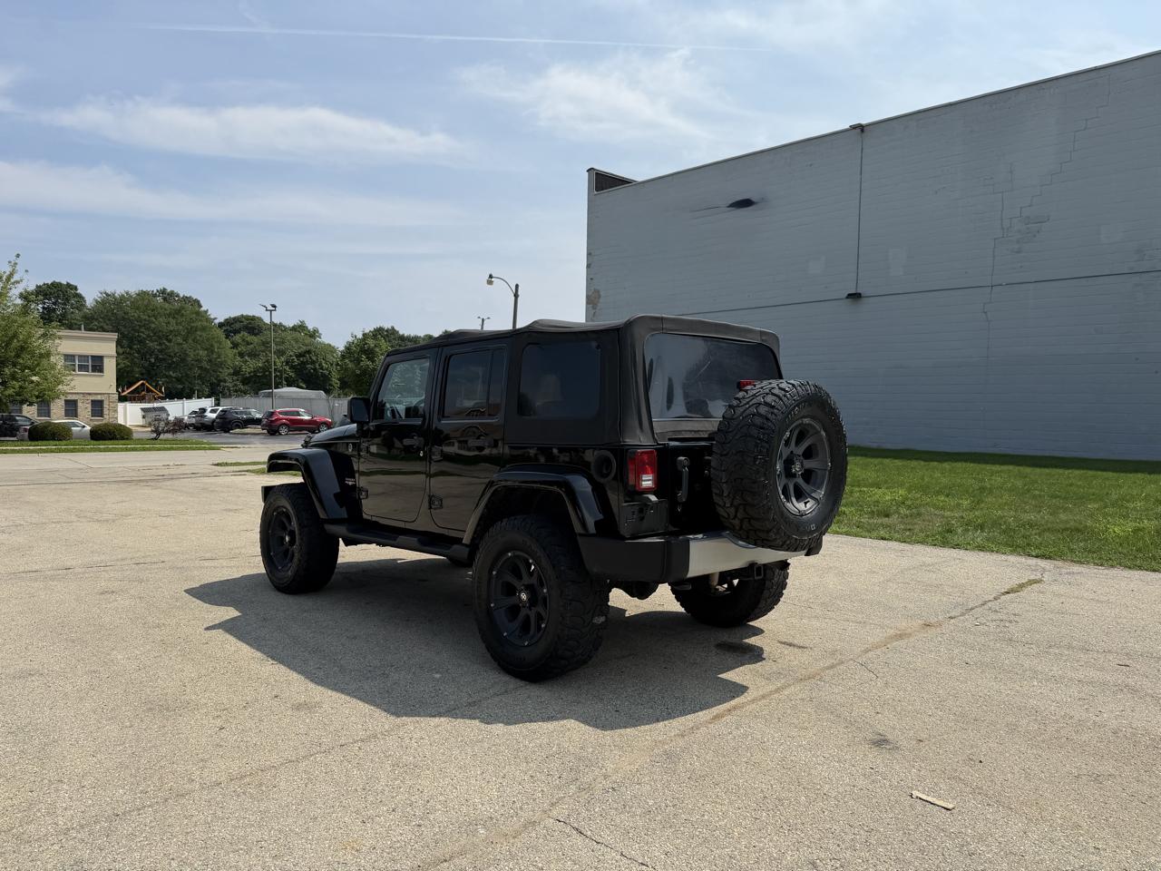 Jeep Wrangler Unlimited Sahara 4WD 2012