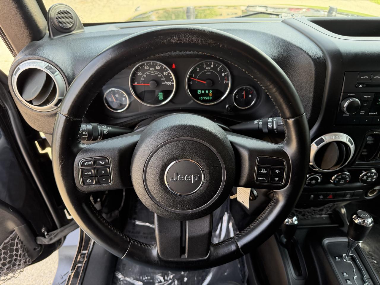 Jeep Wrangler Unlimited Sahara 4WD 2012