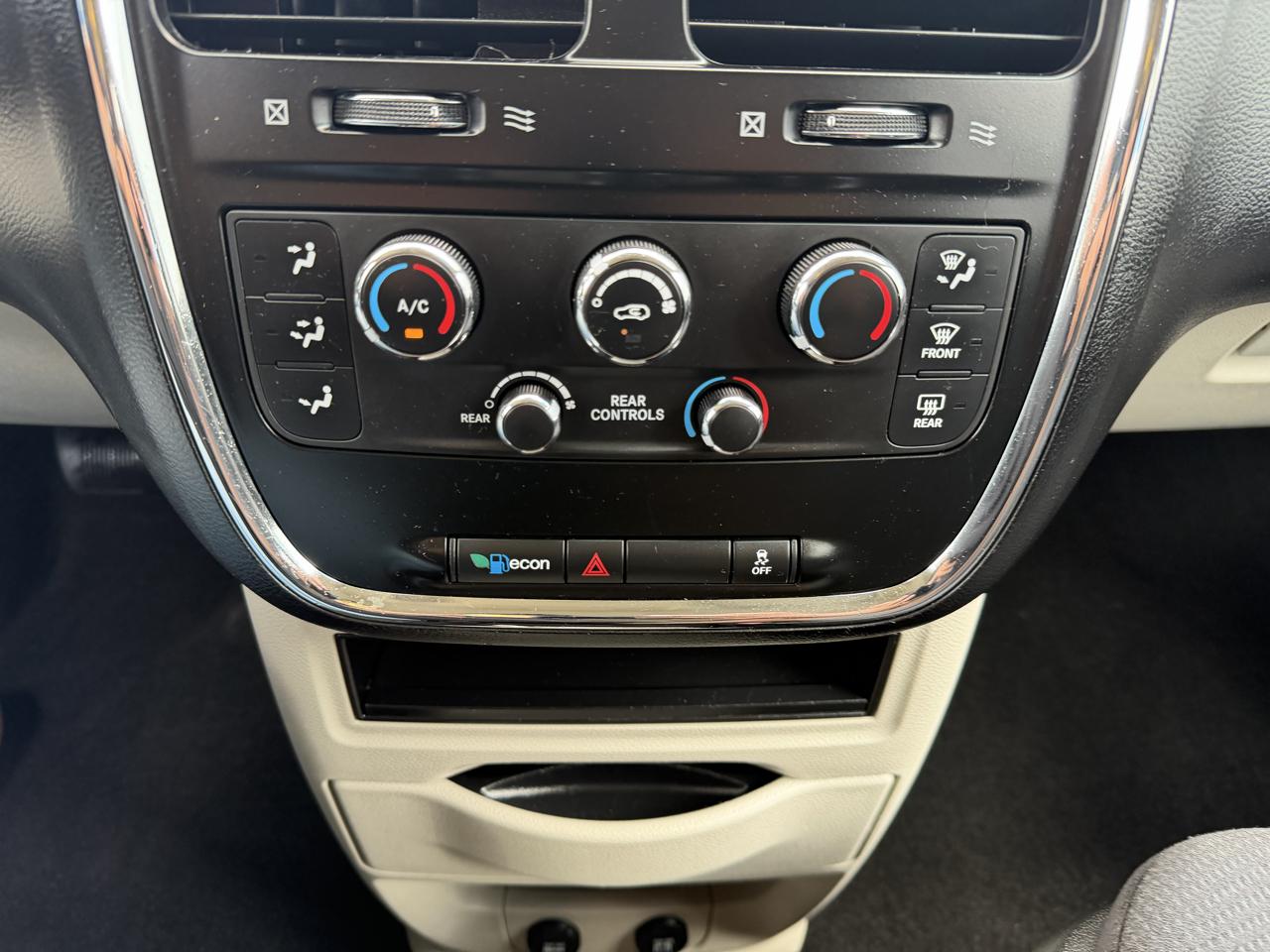 Dodge Grand Caravan SE 2014