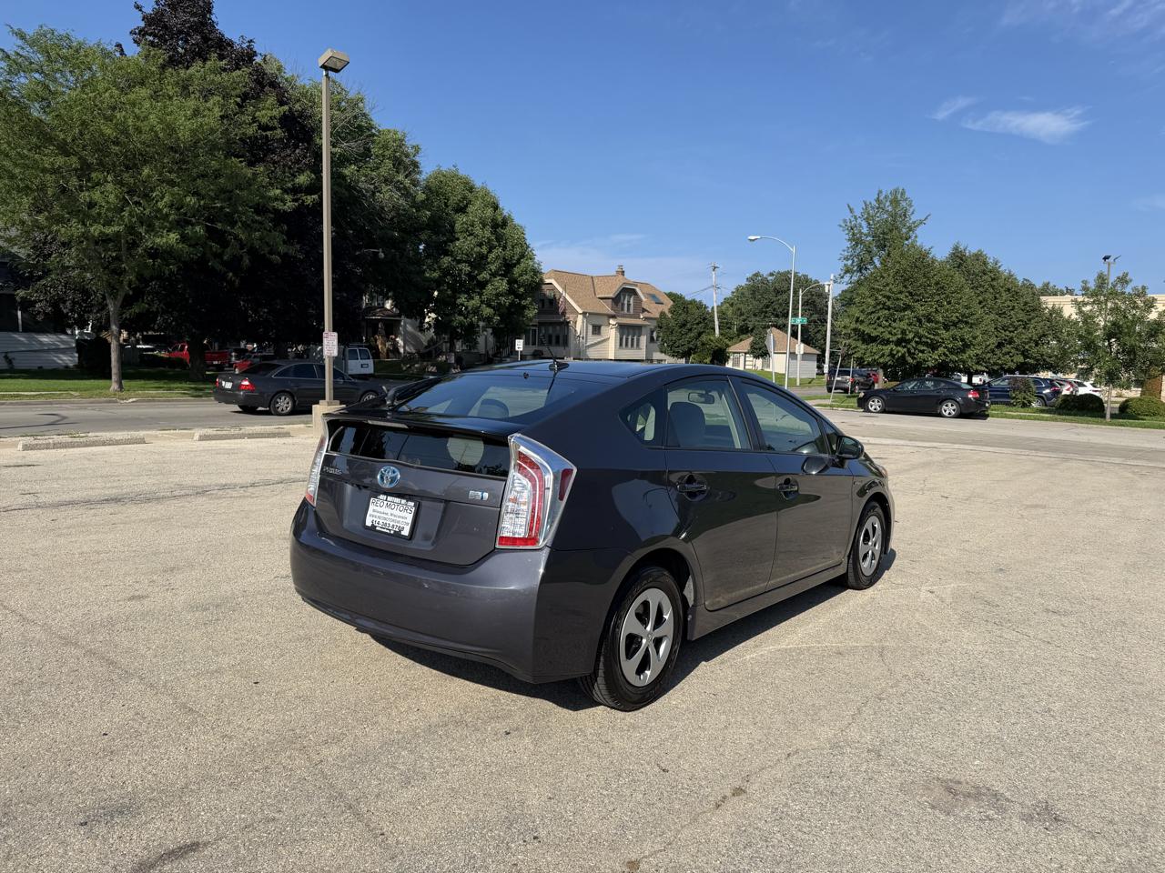 Toyota Prius Prius V 2012