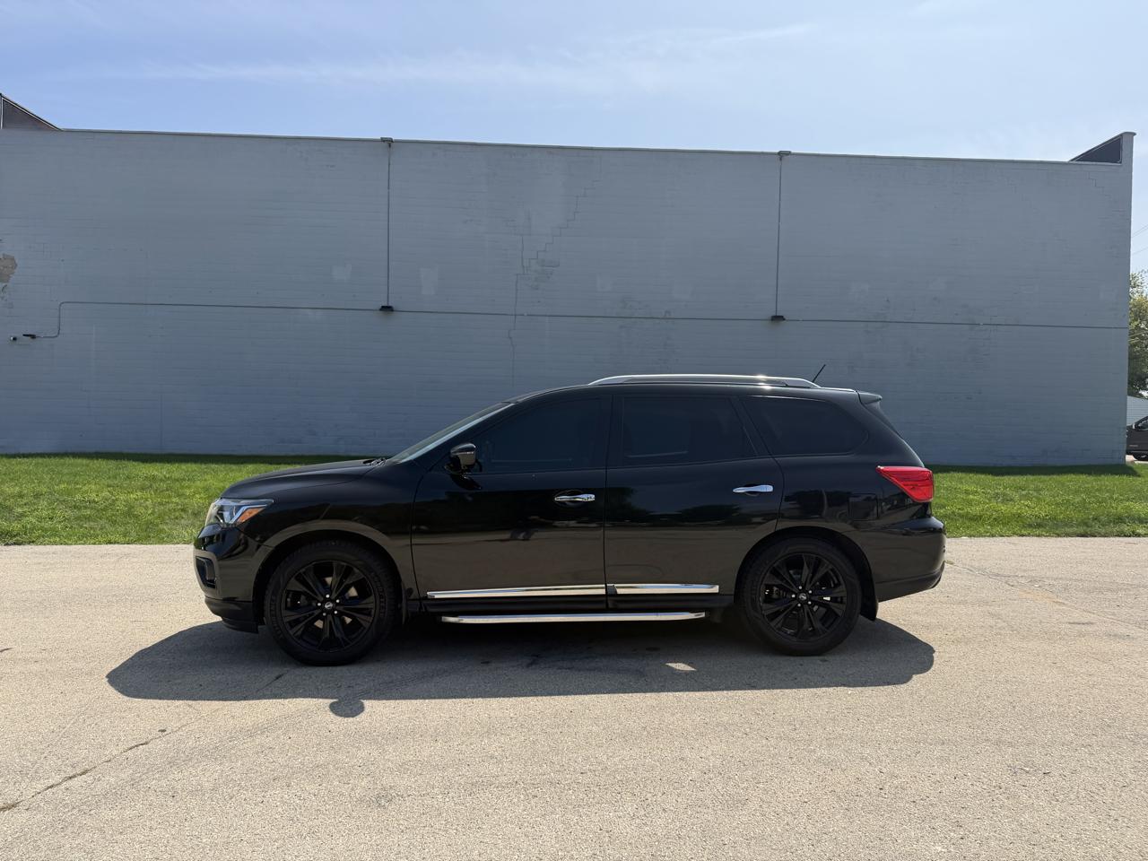 Nissan Pathfinder Platinum 4WD 2017