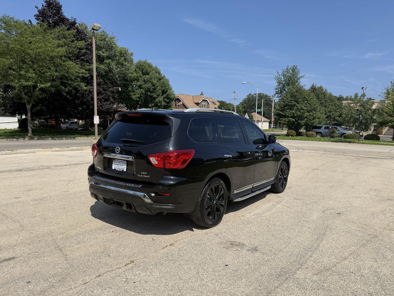 Nissan Pathfinder Platinum 4WD 2017