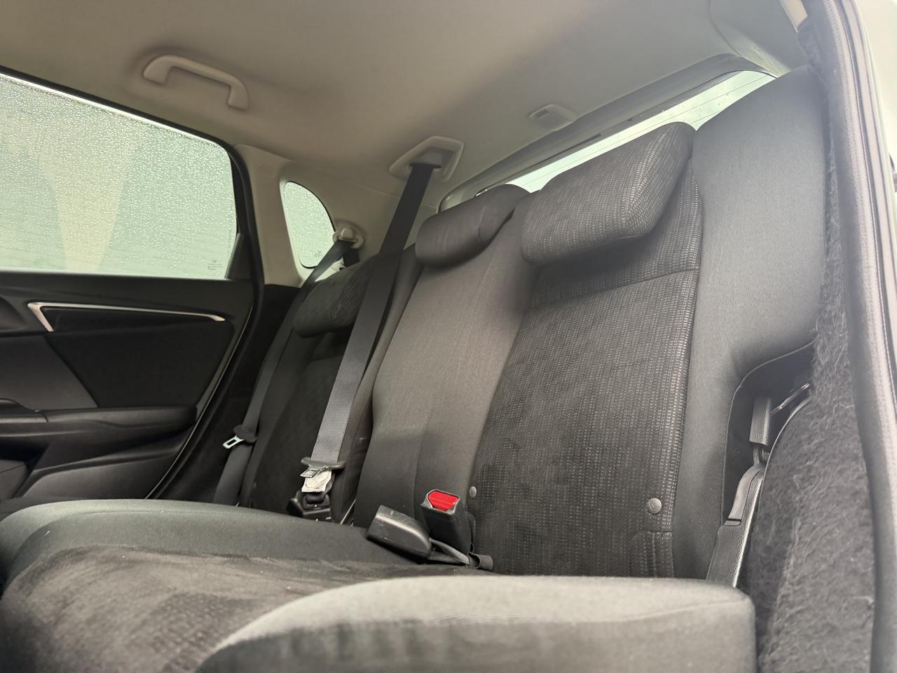 Honda Fit LX 6-Spd MT 2015