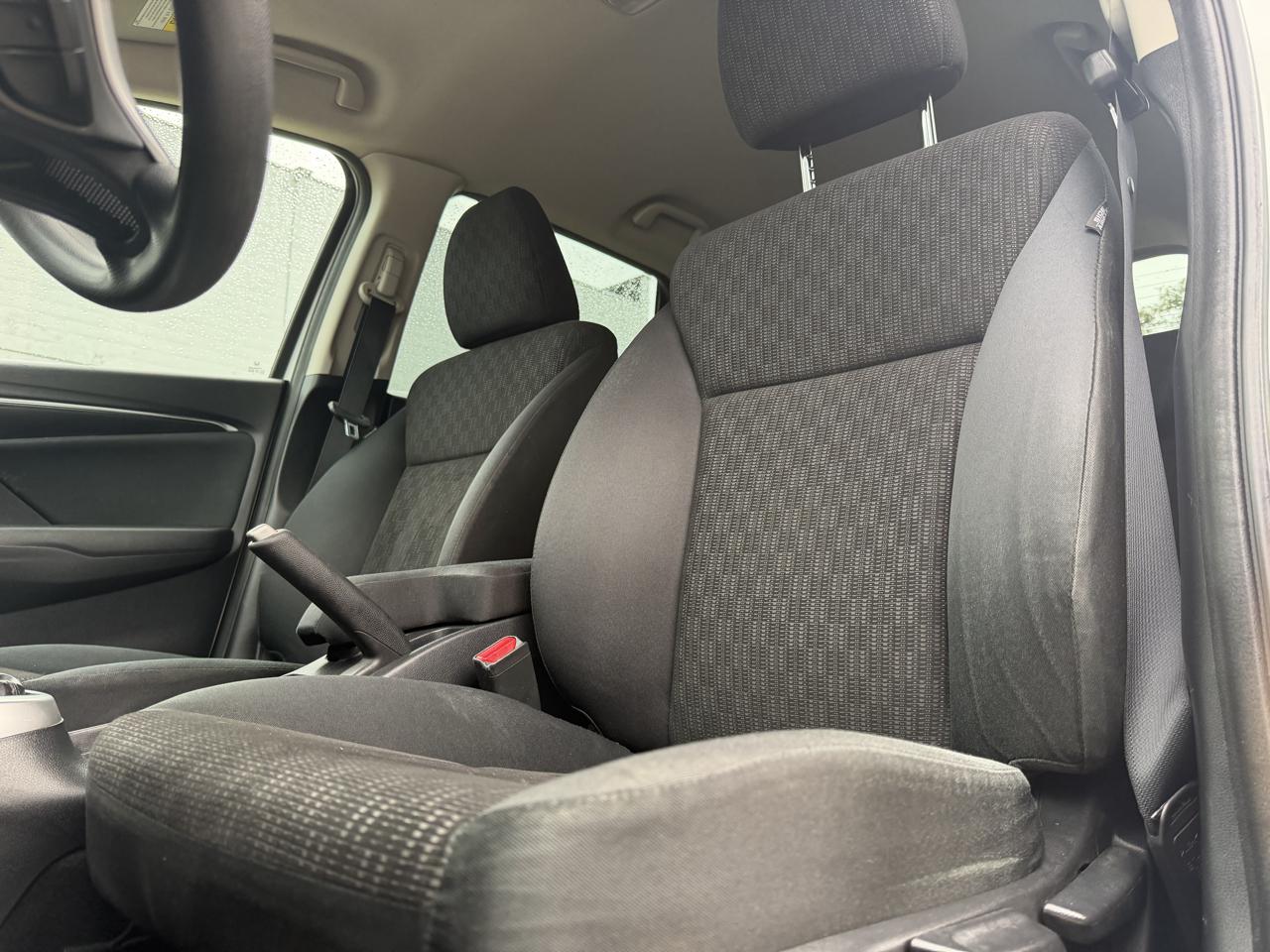 Honda Fit LX 6-Spd MT 2015