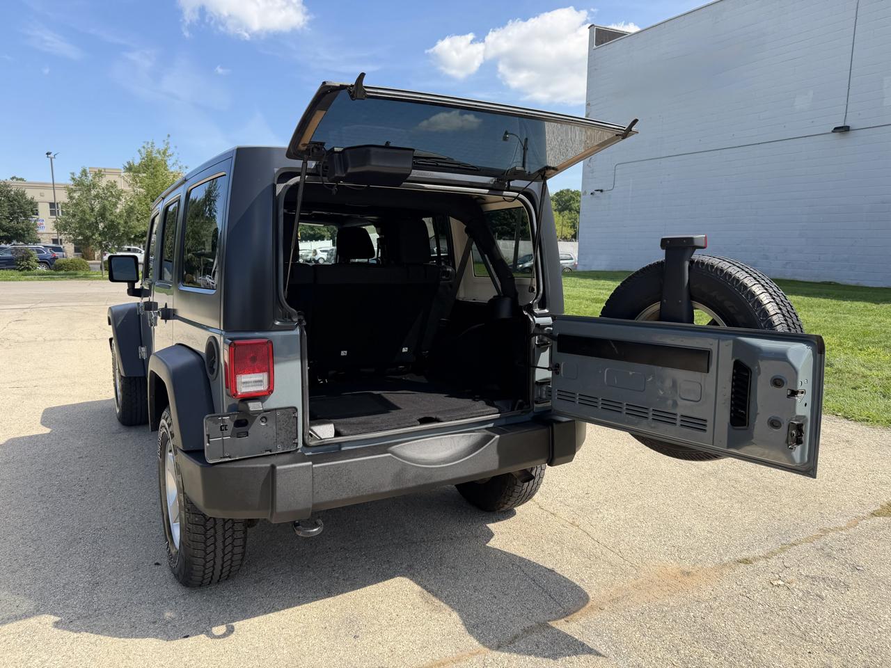 Jeep Wrangler Unlimited Sport 4WD 2015