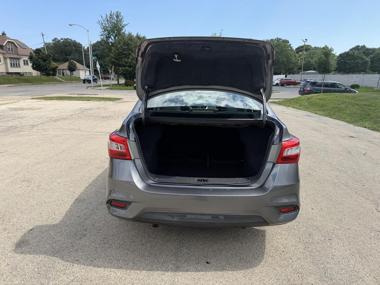 Nissan Sentra S CVT 2019