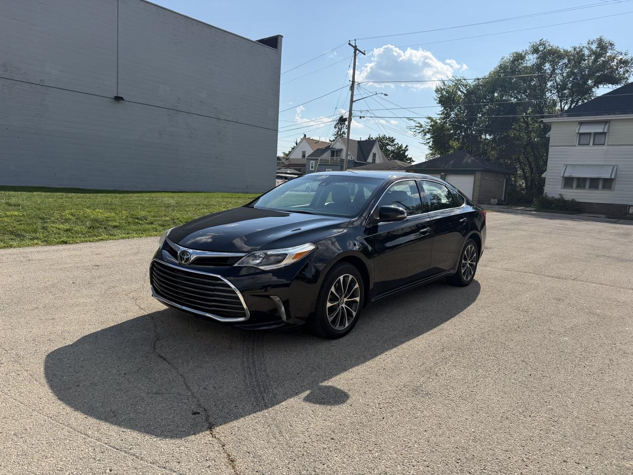 Toyota Avalon XLE 2018