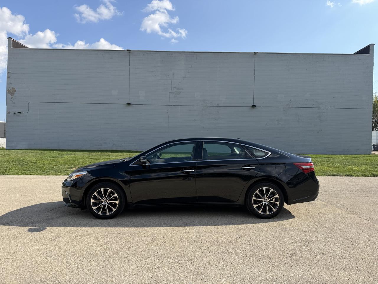 Toyota Avalon XLE 2018