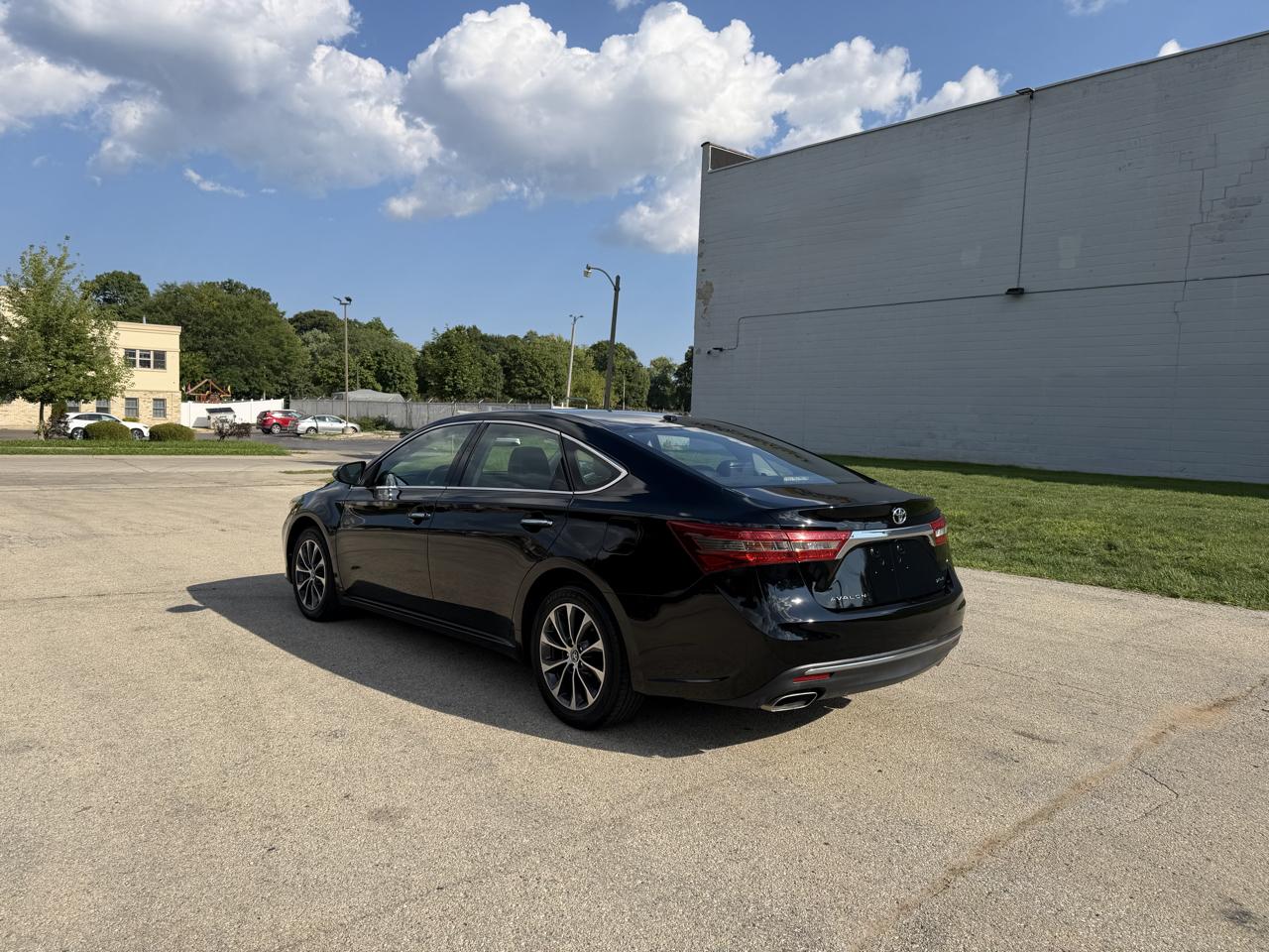 Toyota Avalon XLE 2018