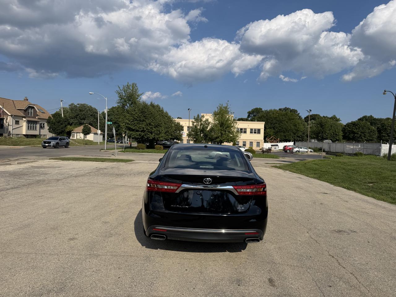 Toyota Avalon XLE 2018