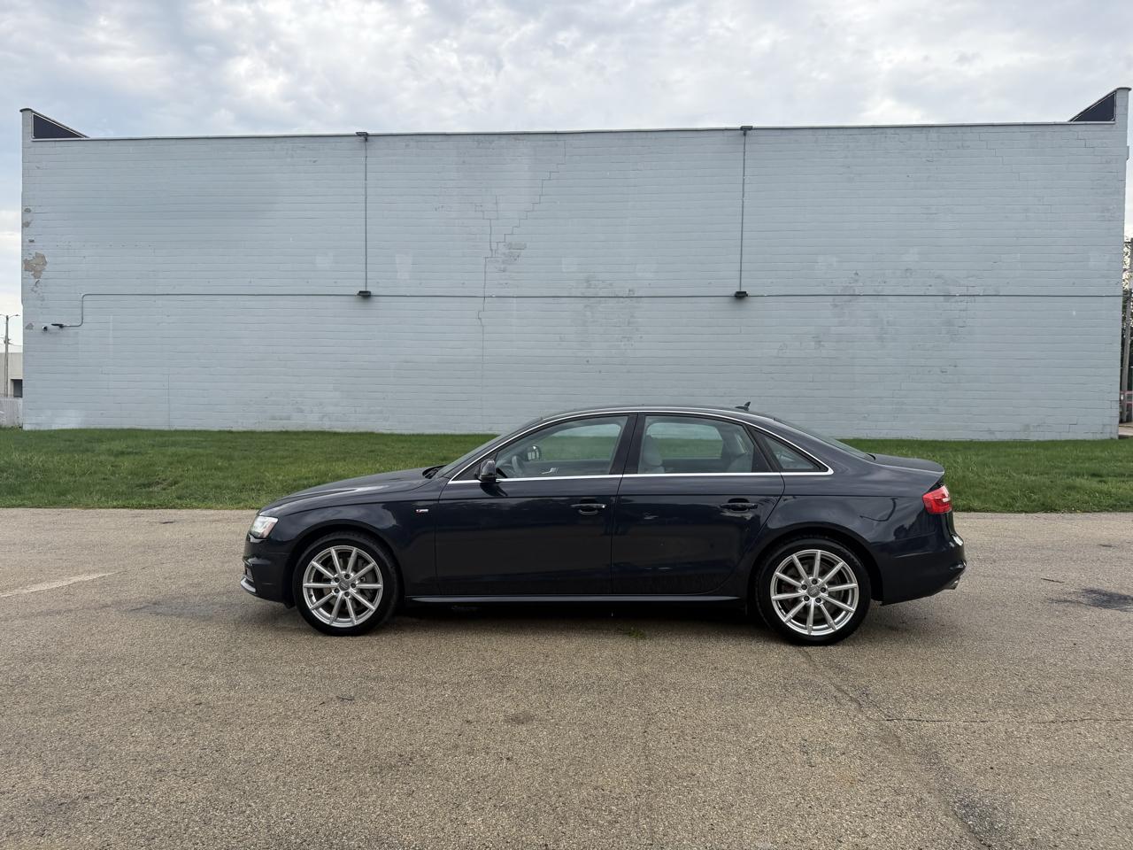 Audi A4 Premium Plus 4D Sdn at Qtro 2.0T 2014