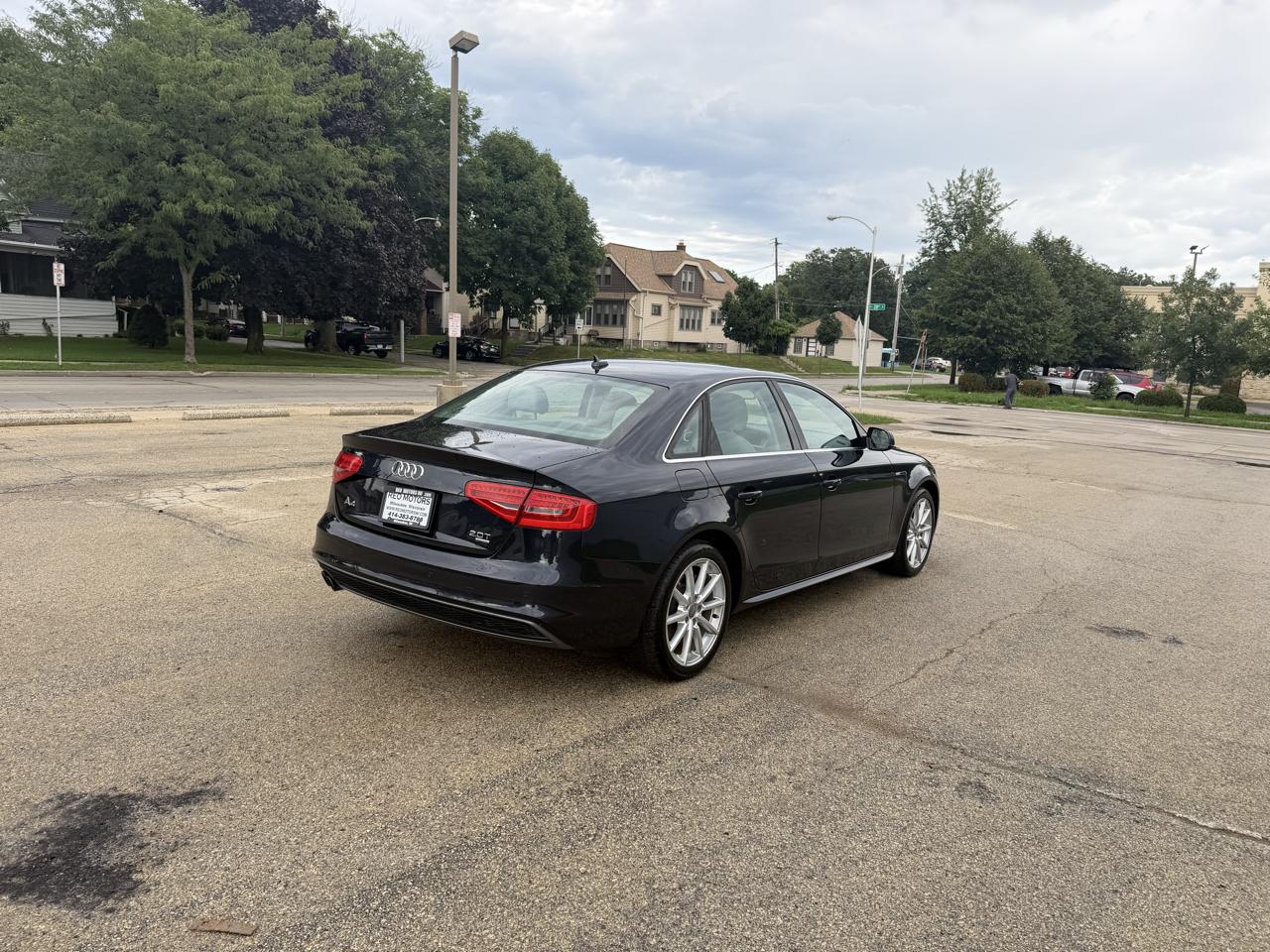 Audi A4 Premium Plus 4D Sdn at Qtro 2.0T 2014