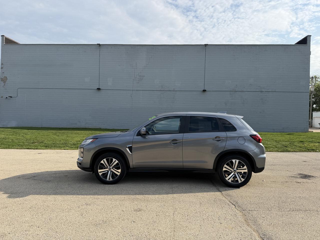 Mitsubishi Outlander Sport 2.0 ES 4WD 2025