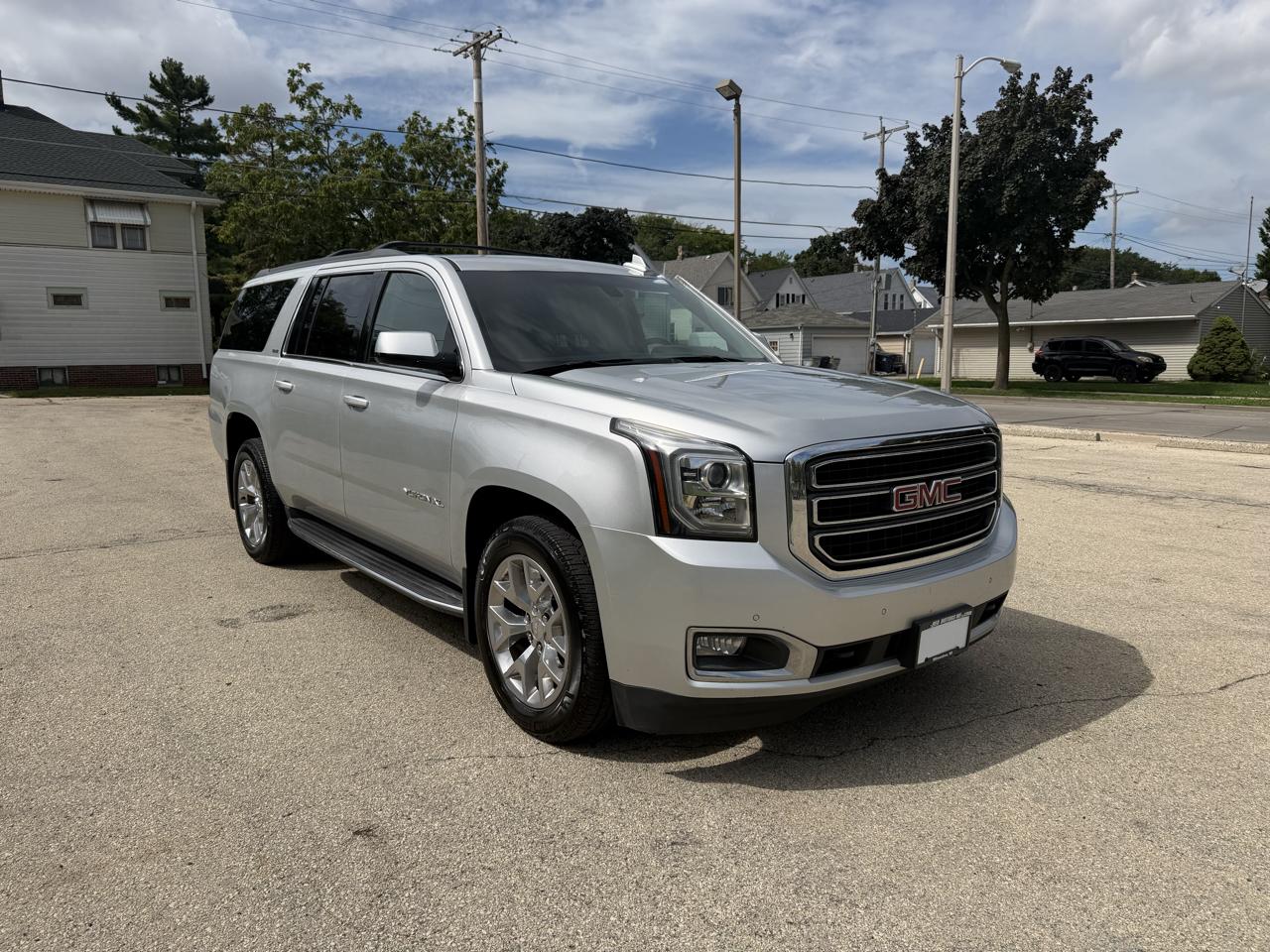 GMC Yukon XL SLE 4WD 2017
