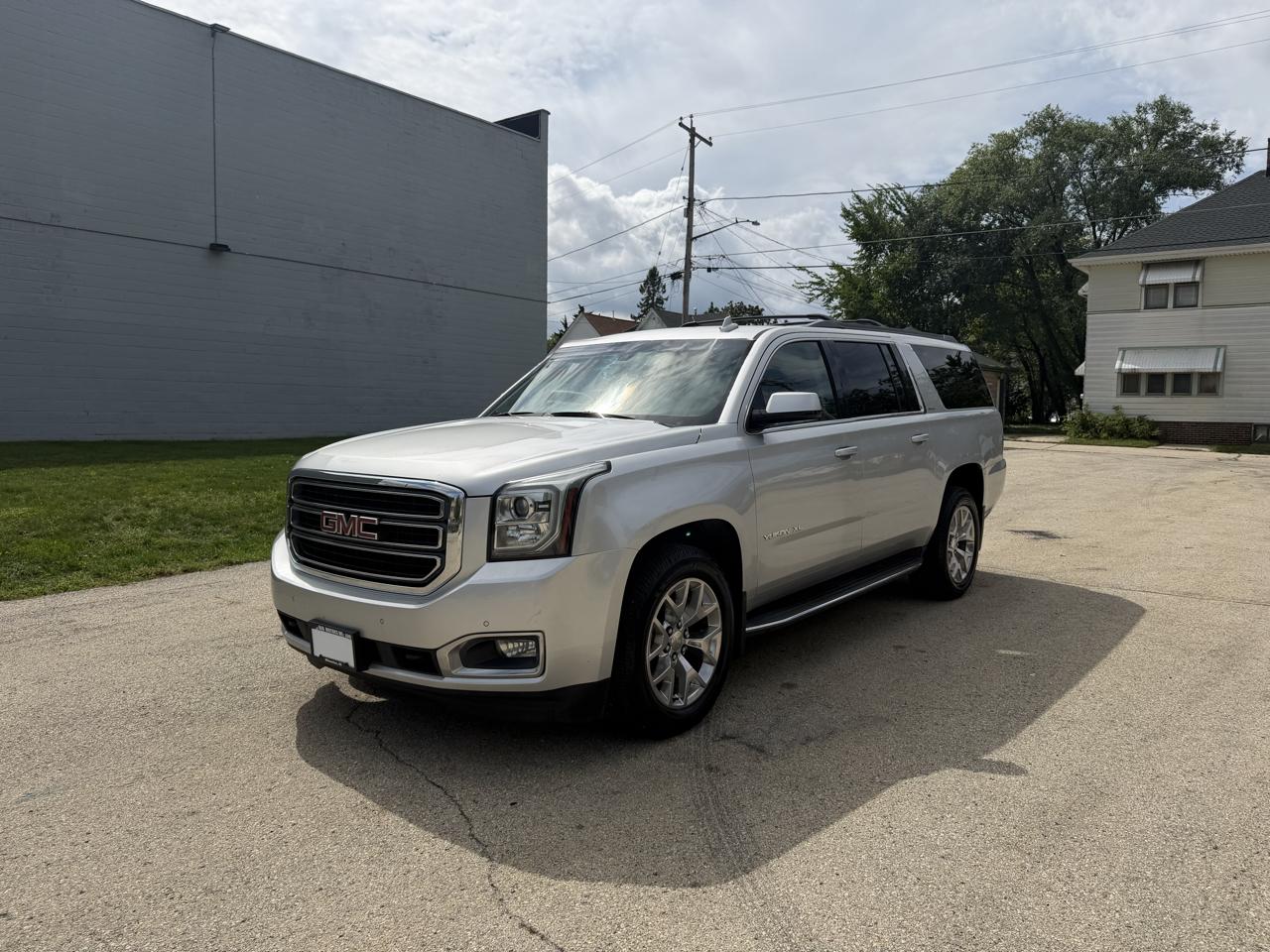 GMC Yukon XL SLE 4WD 2017