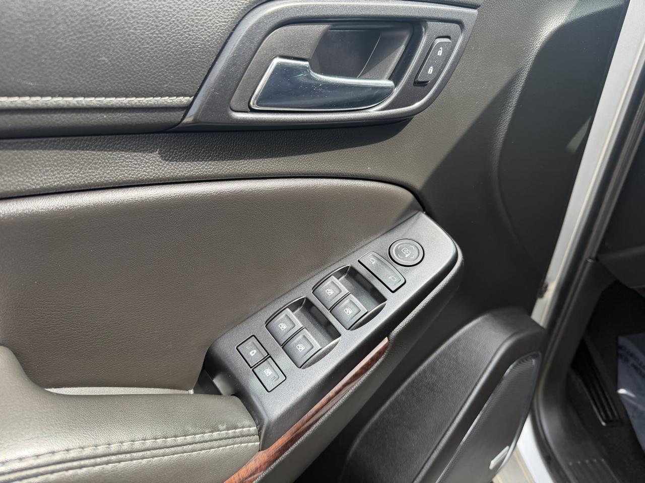 GMC Yukon XL SLE 4WD 2017