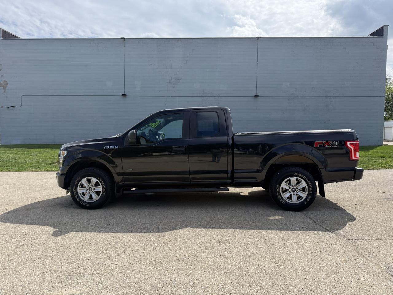 Ford F-150 Supercab 145" XL 2015