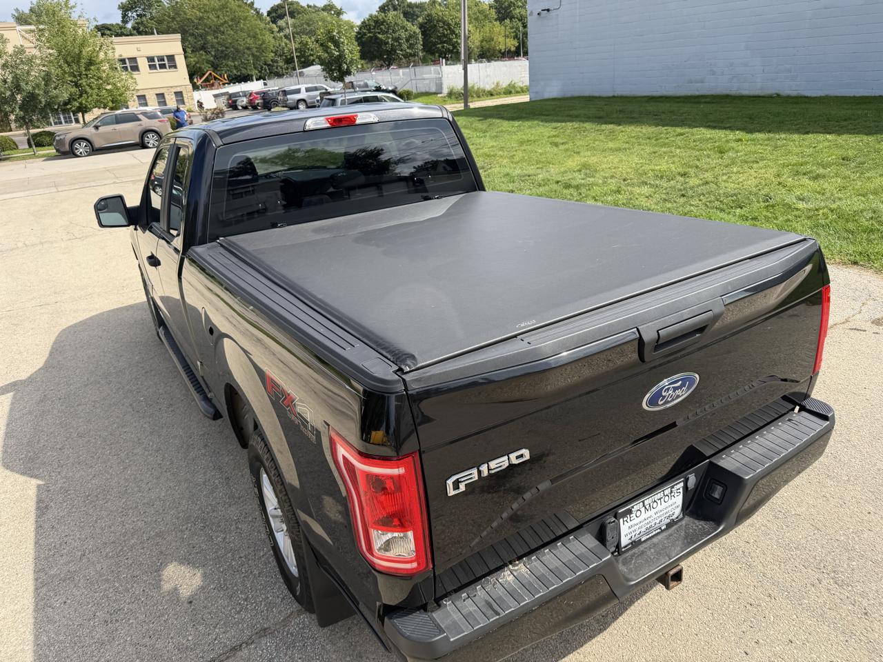 Ford F-150 Supercab 145" XL 2015