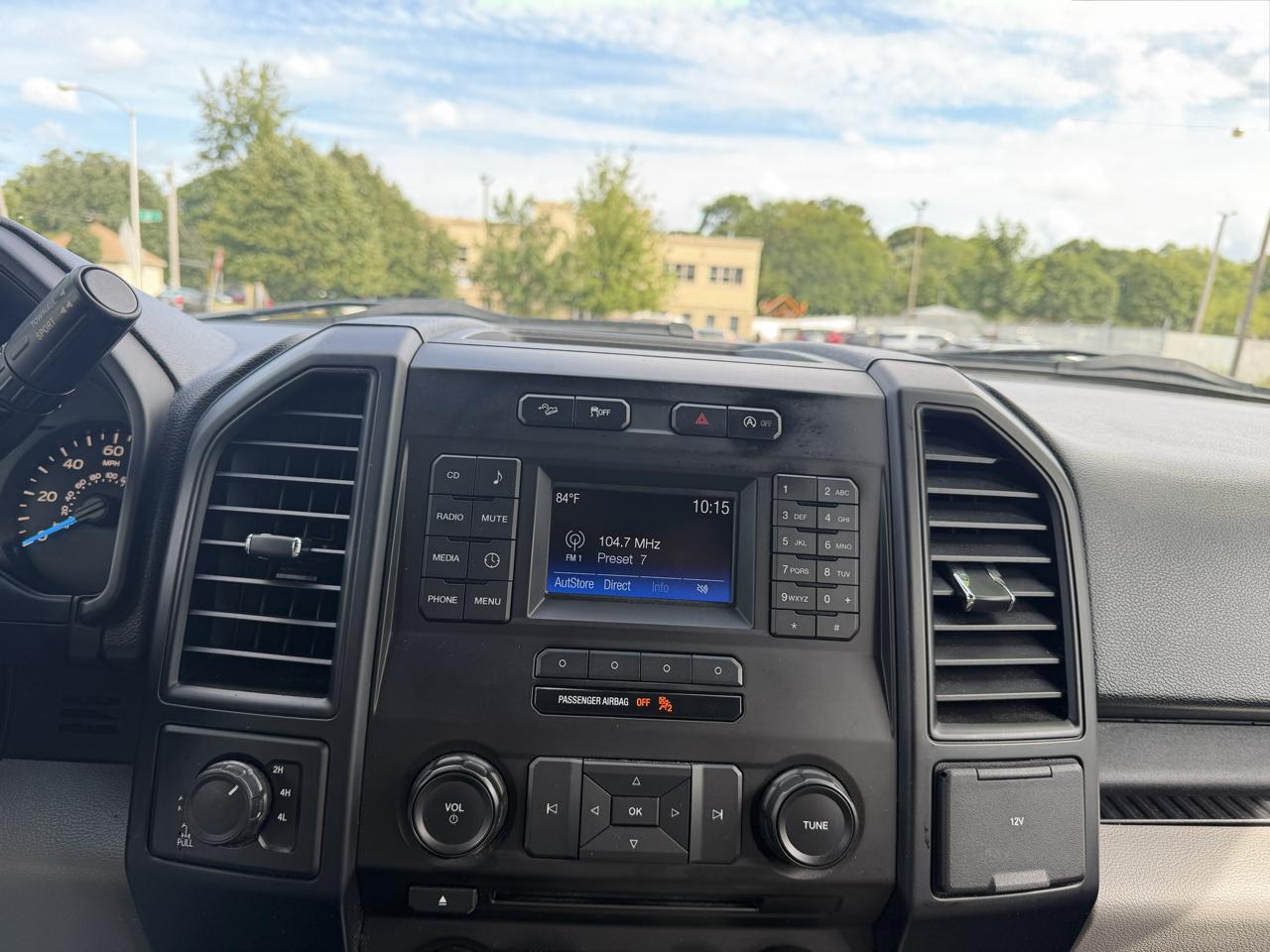 Ford F-150 Supercab 145" XL 2015