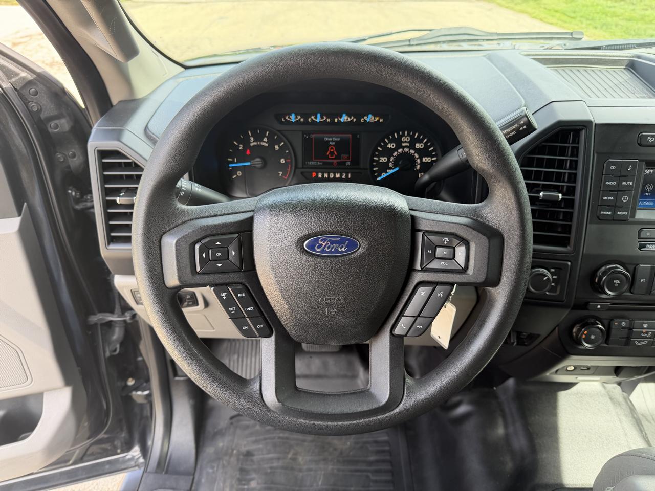 Ford F-150 Supercab 145" XL 2015