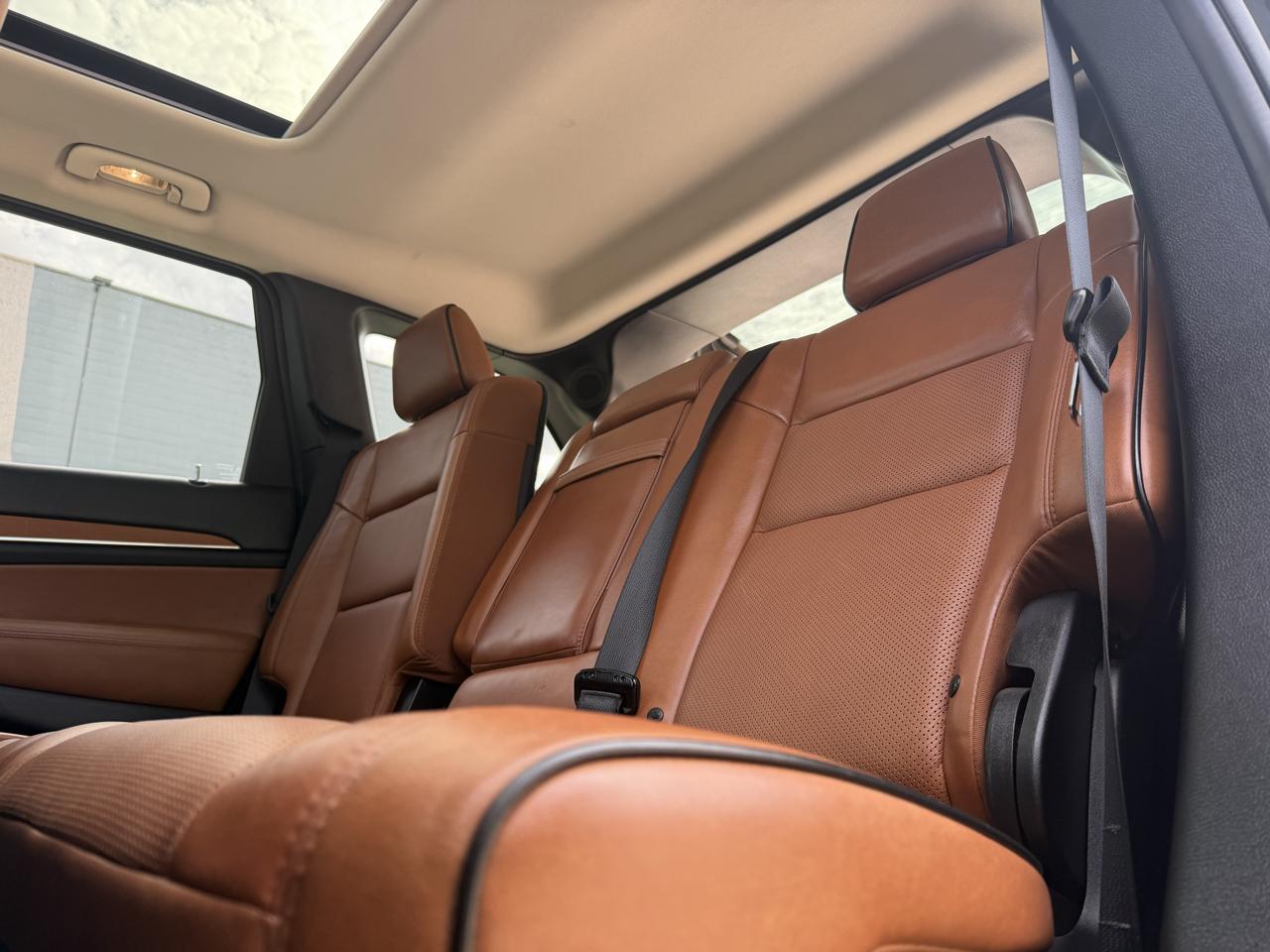 Jeep Grand Cherokee Overland 4WD 2011