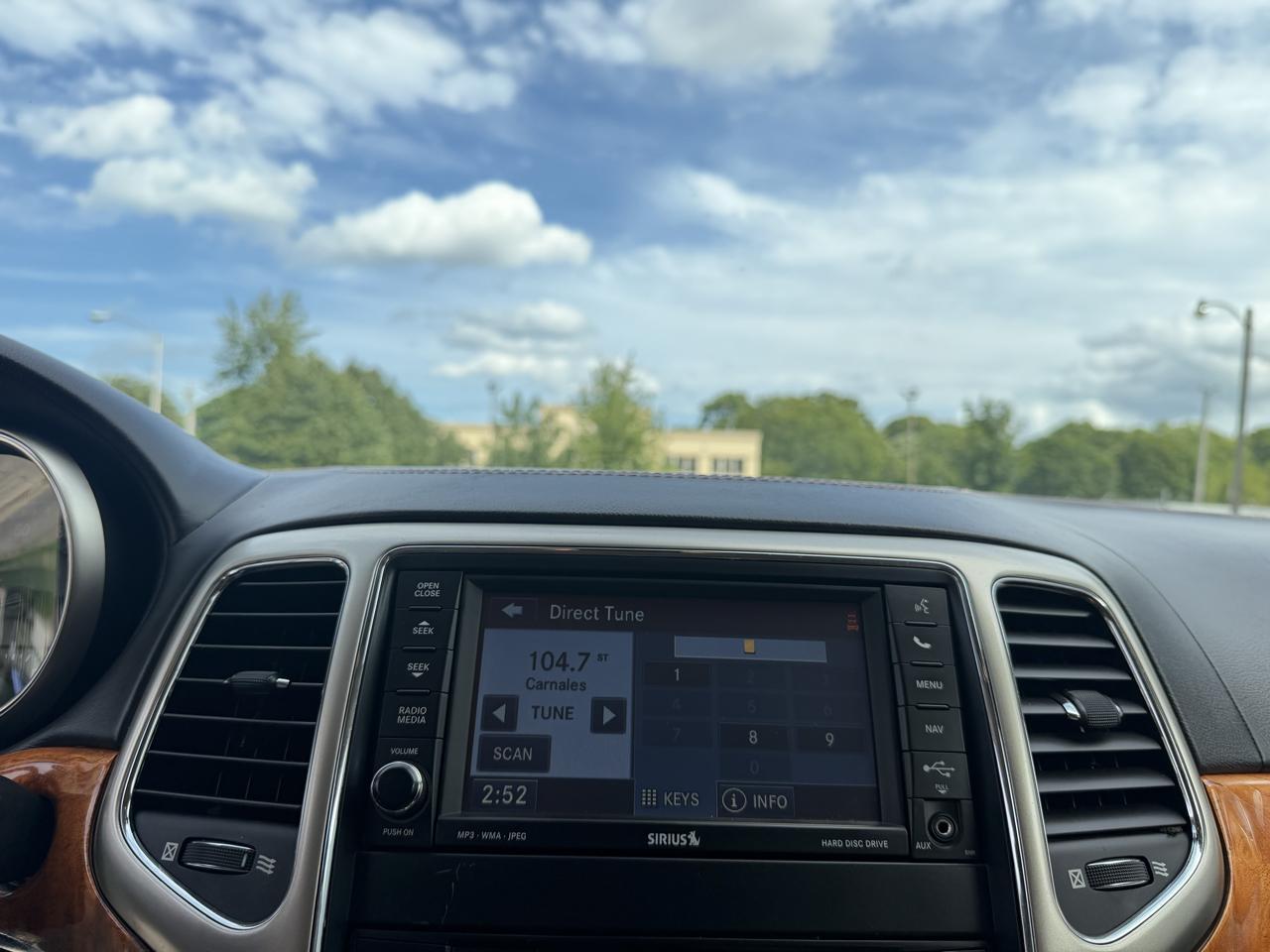 Jeep Grand Cherokee Overland 4WD 2011
