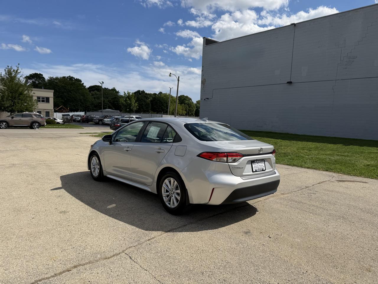 Toyota Corolla LE 2024