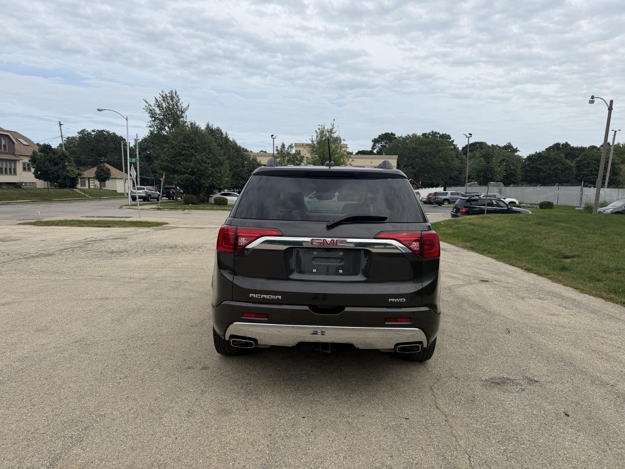 GMC Acadia Denali AWD 2018
