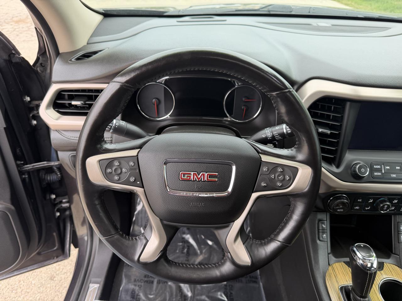 GMC Acadia Denali AWD 2018