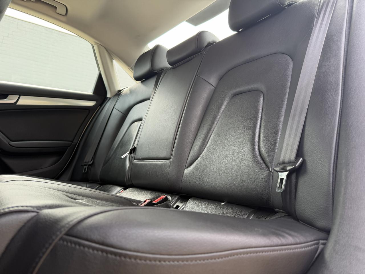 Audi A4 2.0T Sedan quattro Tiptronic 2012