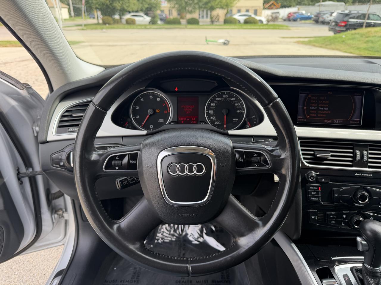 Audi A4 2.0T Sedan quattro Tiptronic 2012