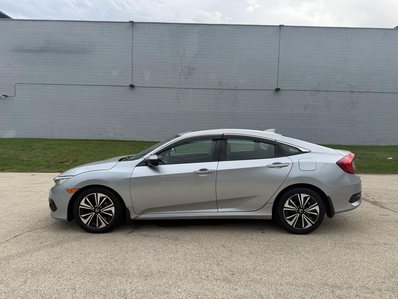 Honda Civic EX-T Sedan CVT 2017