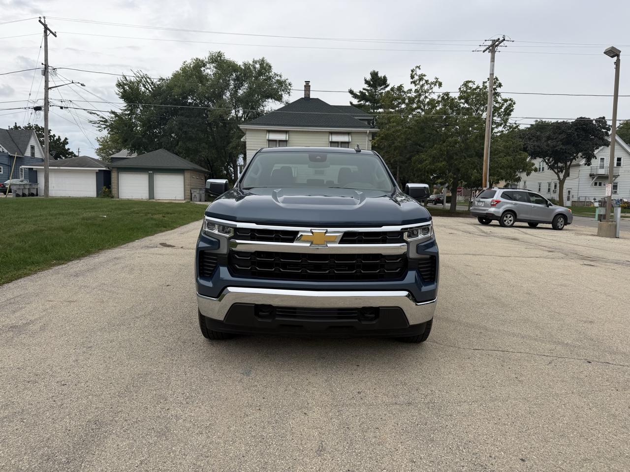 Chevrolet Silverado 1500 LT-L Crew Cab 4WD 2024