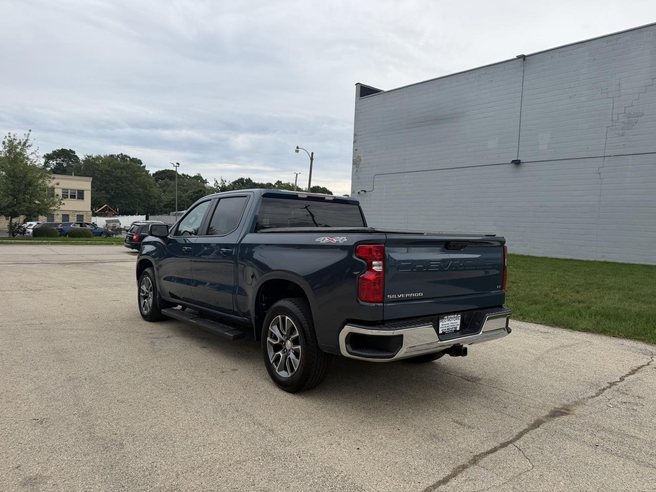 Chevrolet Silverado 1500 LT-L Crew Cab 4WD 2024