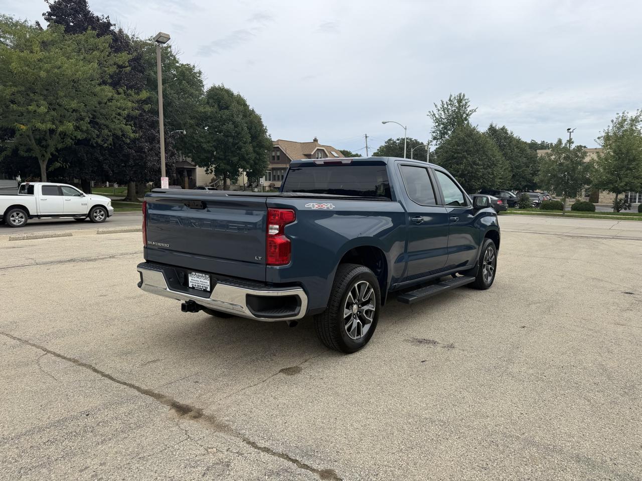 Chevrolet Silverado 1500 LT-L Crew Cab 4WD 2024