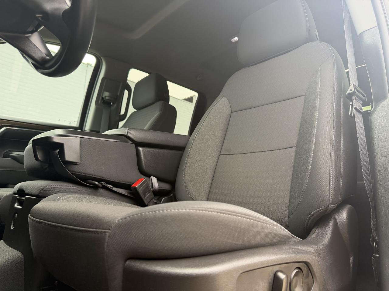 Chevrolet Silverado 1500 LT-L Crew Cab 4WD 2024