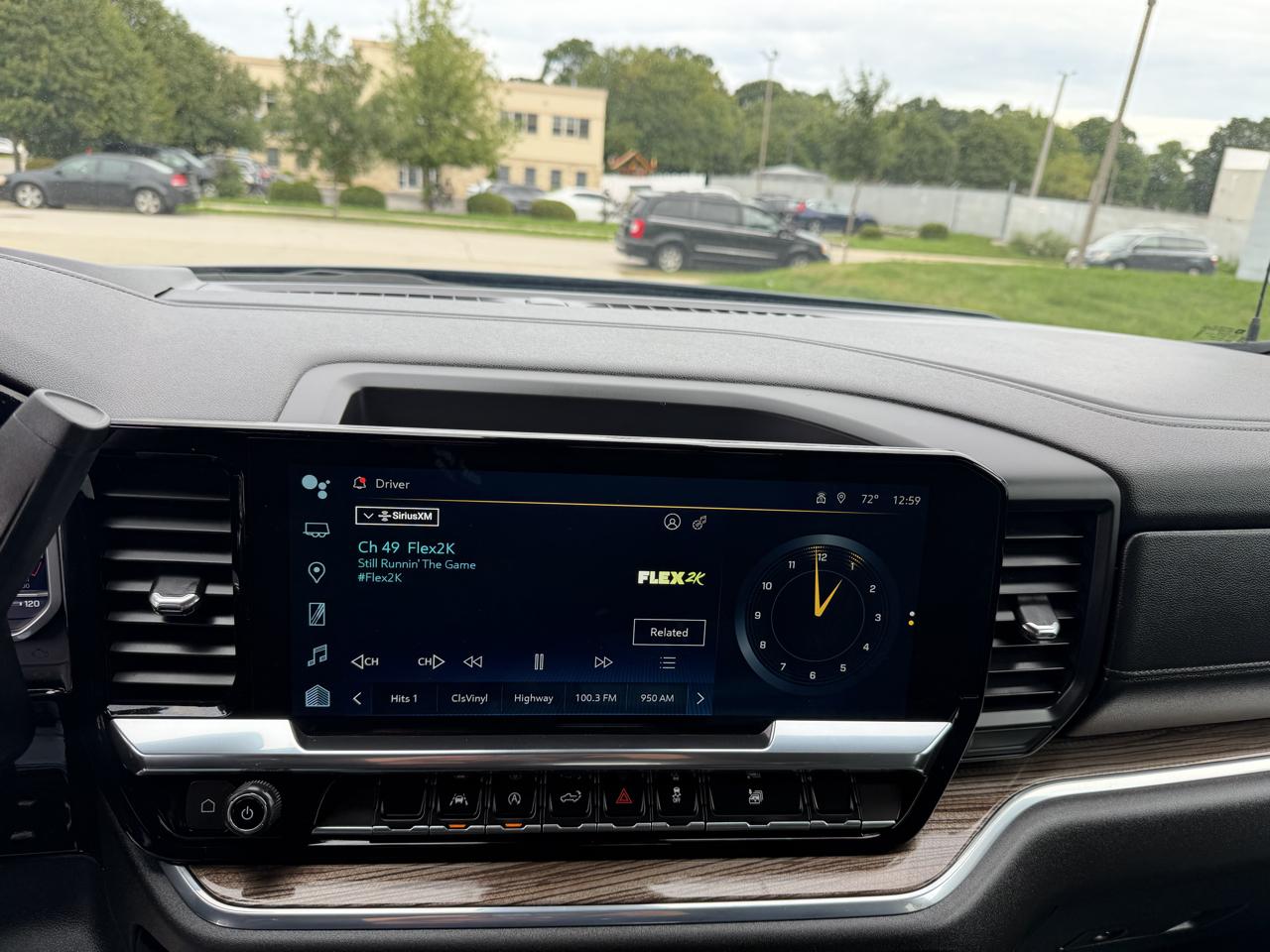 Chevrolet Silverado 1500 LT-L Crew Cab 4WD 2024