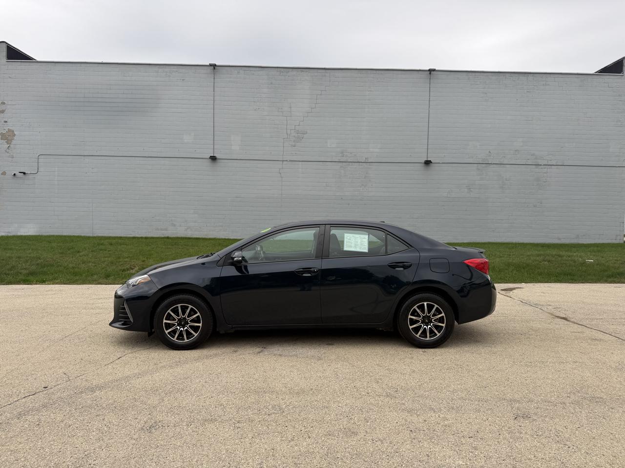 Toyota Corolla XLE CVT 2019