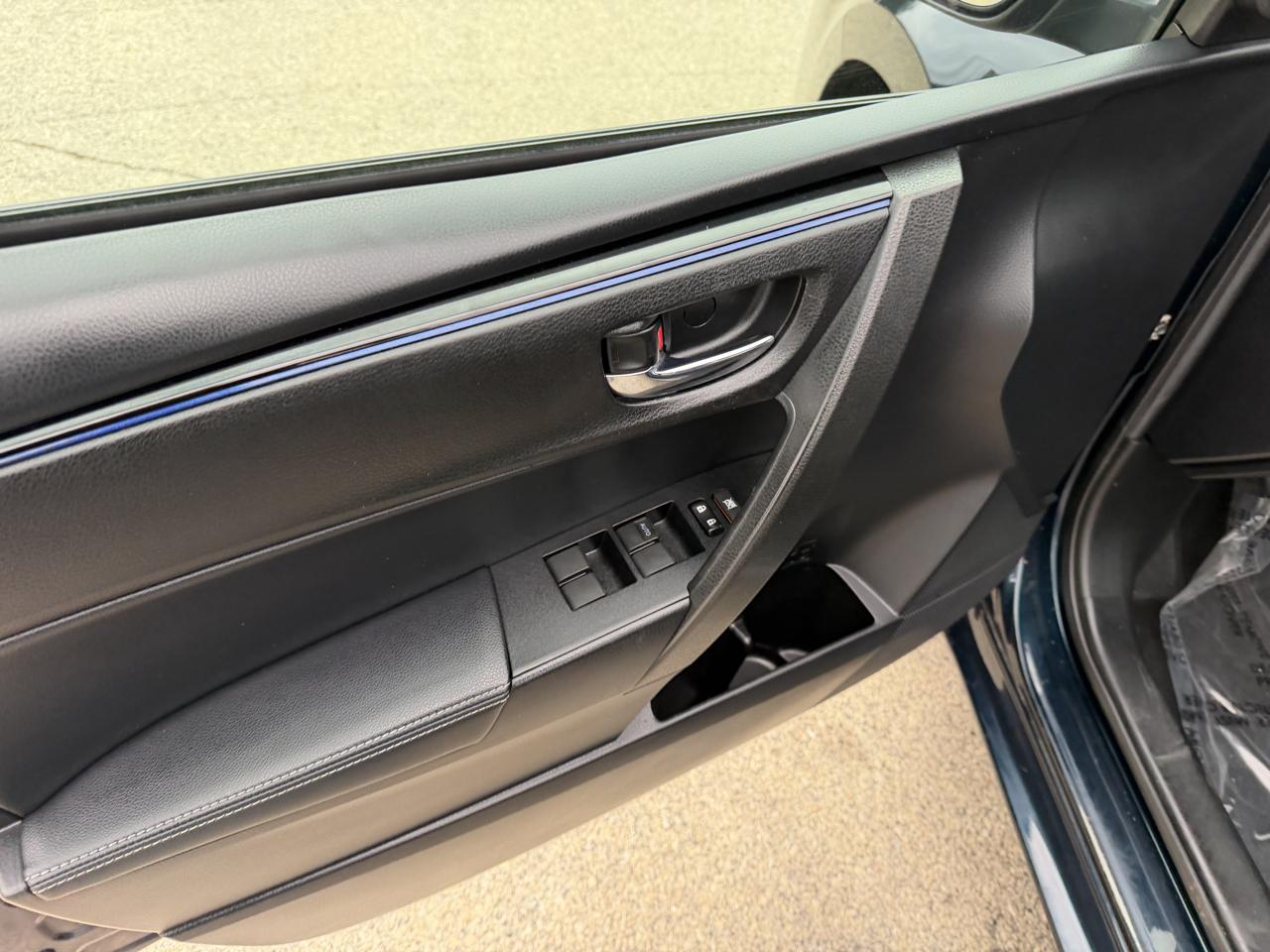 Toyota Corolla XLE CVT 2019
