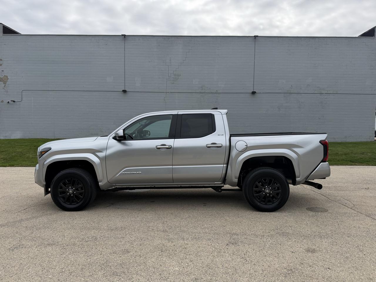 Toyota Tacoma SR5 2024