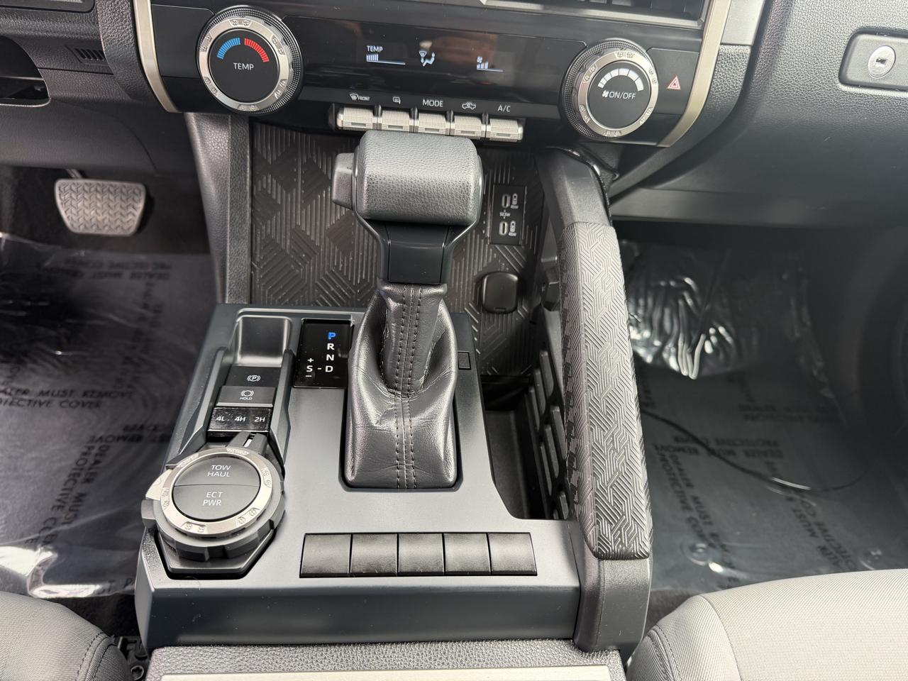 Toyota Tacoma SR5 2024