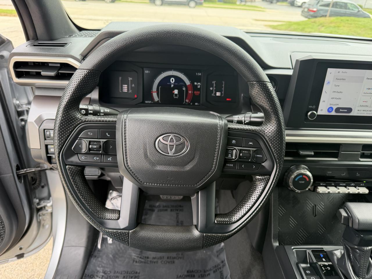 Toyota Tacoma SR5 2024