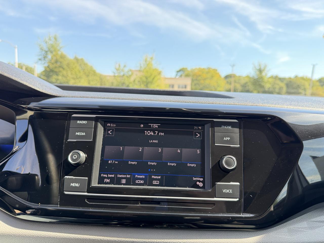 Volkswagen Taos S 2023