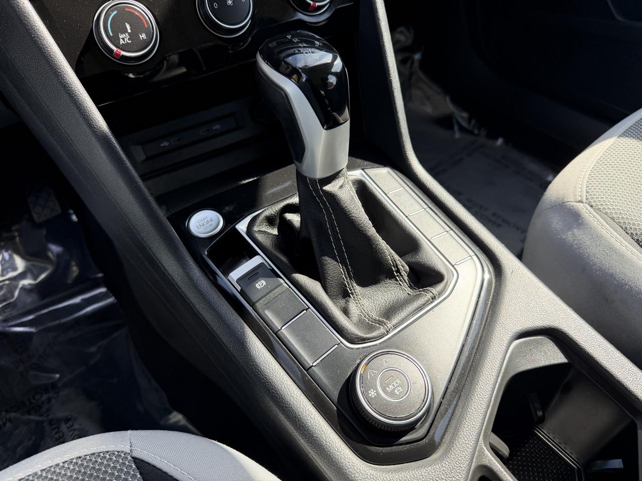 Volkswagen Taos S 2023