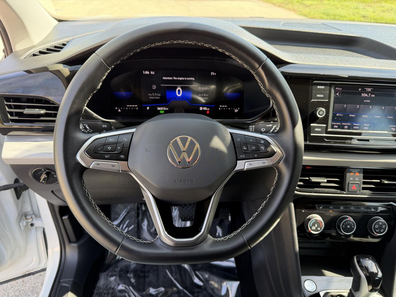 Volkswagen Taos S 2023