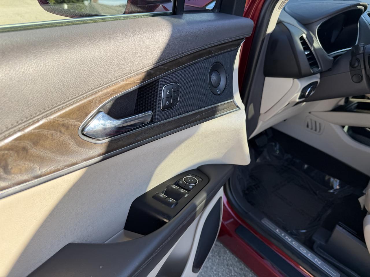 Lincoln Nautilus Reserve AWD 2019