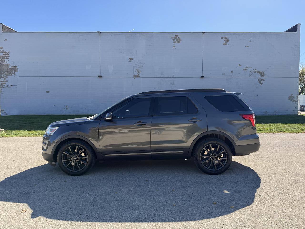 Ford Explorer XLT 4WD 2017