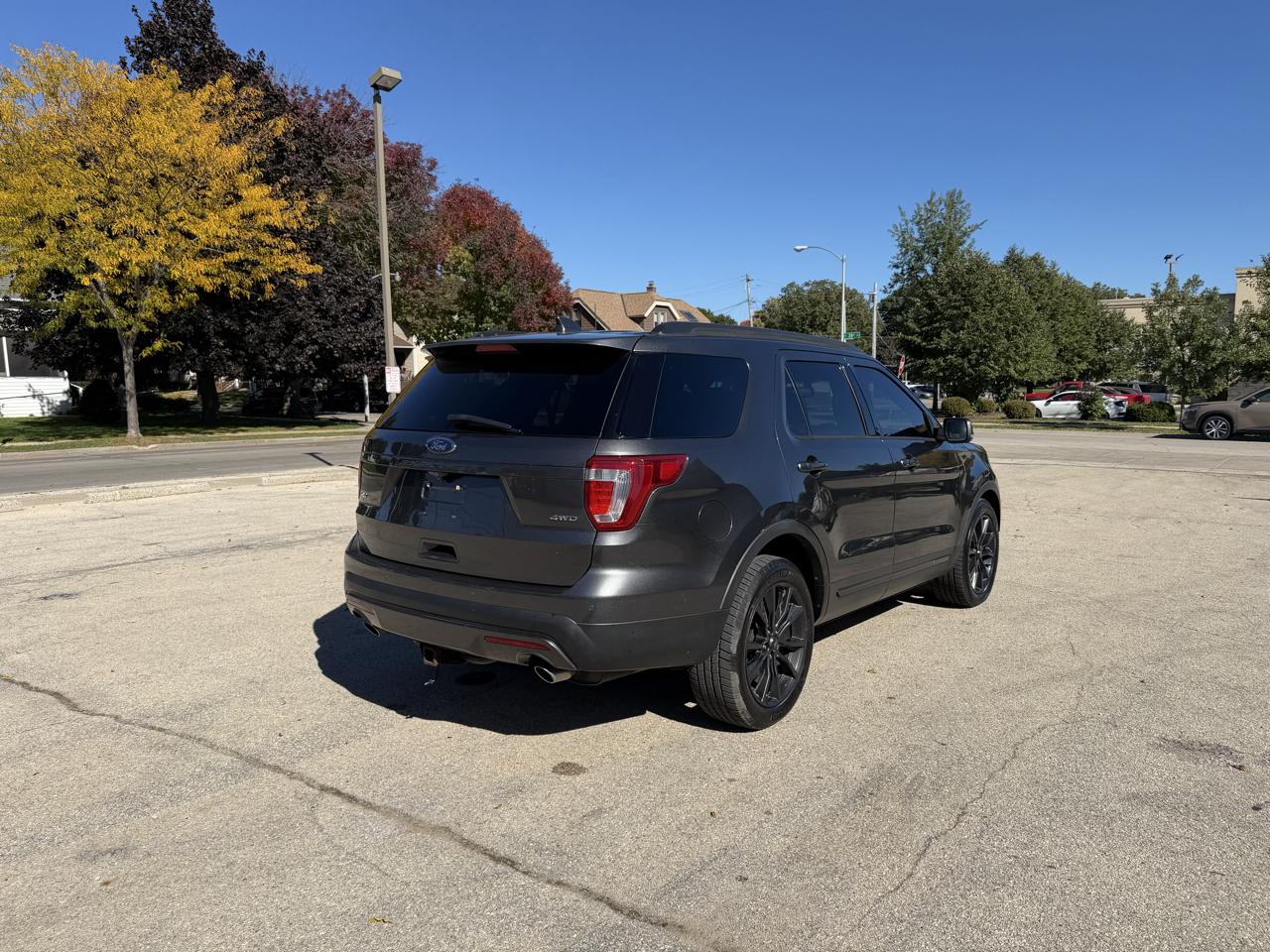 Ford Explorer XLT 4WD 2017