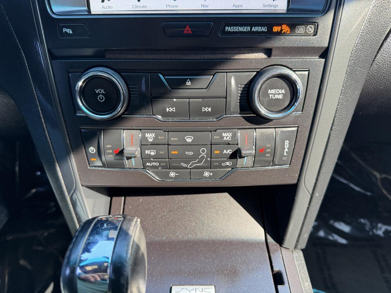 Ford Explorer XLT 4WD 2017